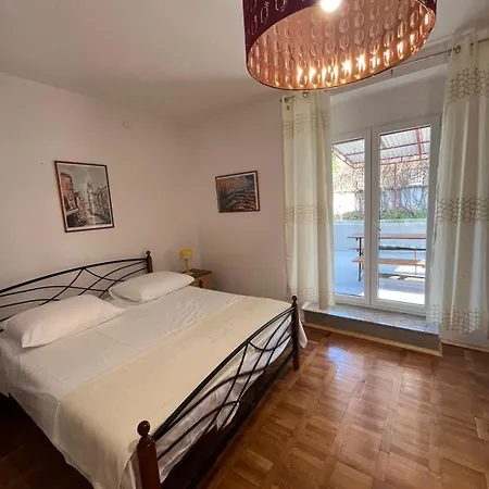 Neda Apartament
