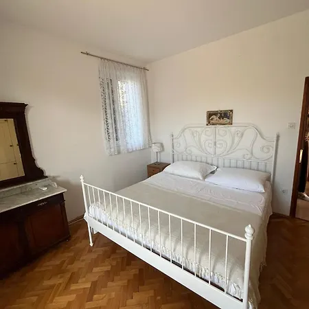 Apartament Neda *
